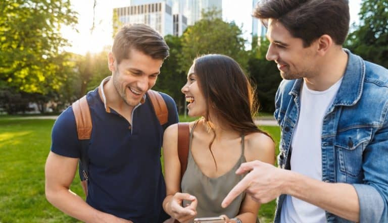 15个关键技巧教你让追求你女友的男人自动退场